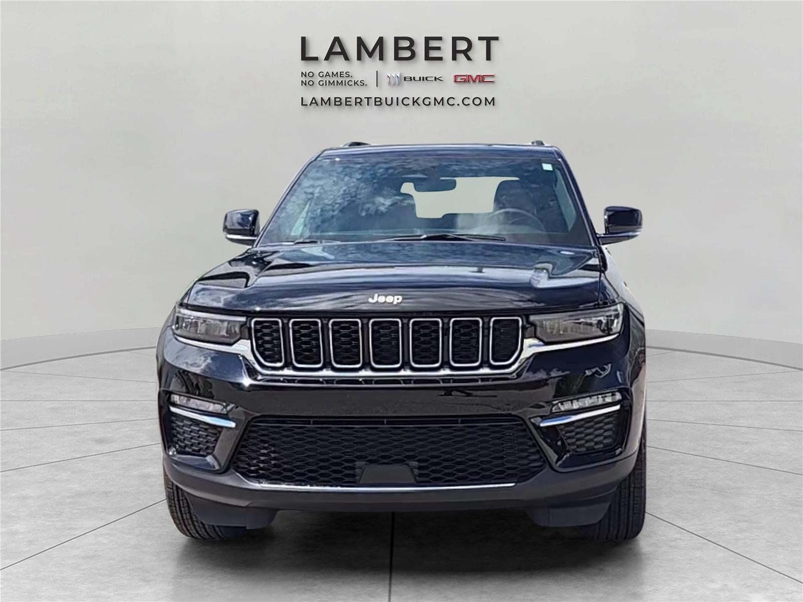 2025 Jeep Grand Cherokee — side profile view