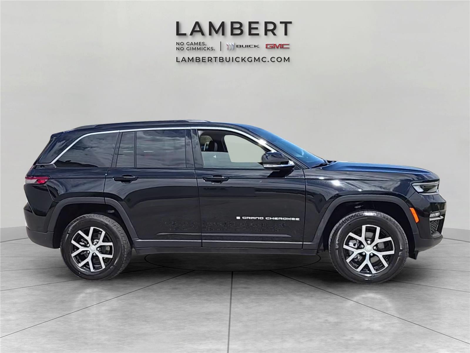 2025 Jeep Grand Cherokee — interior view